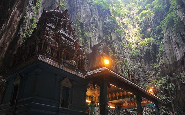 Batu Cave Temple in Selango - Musafir UAE