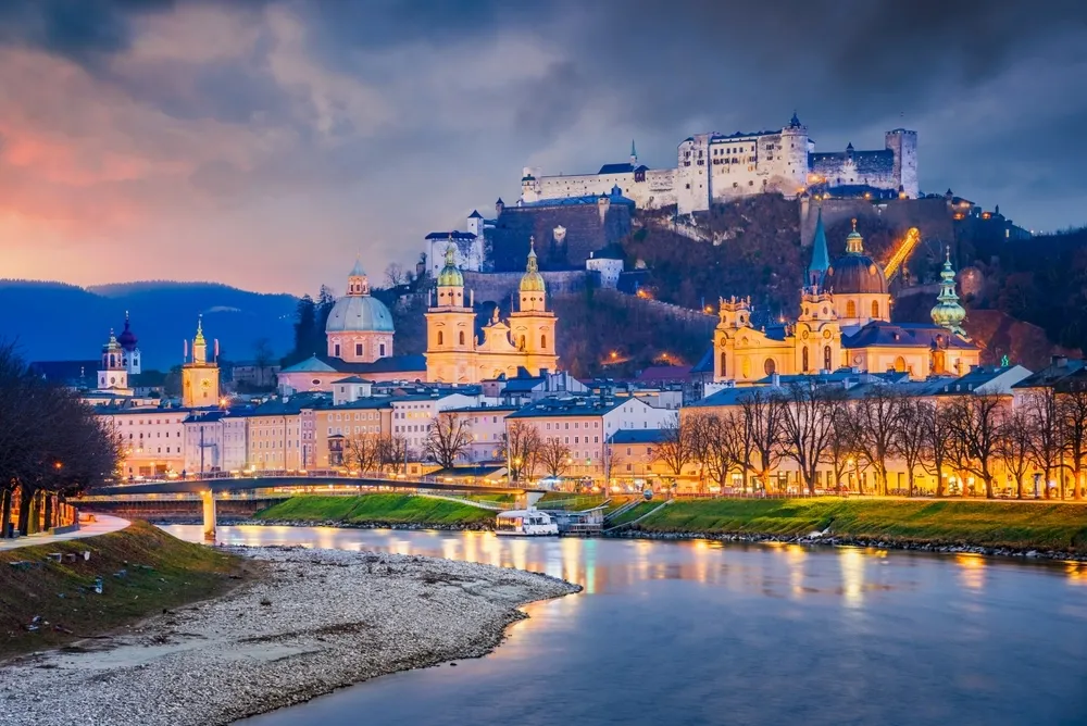 Salzburg City Tour | Transfer to Prague