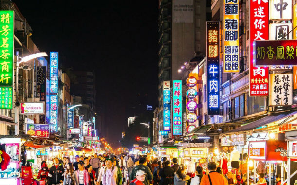 Musafir-Taiwan-Liuhe-Night-Market-en-route-Kaohsiung